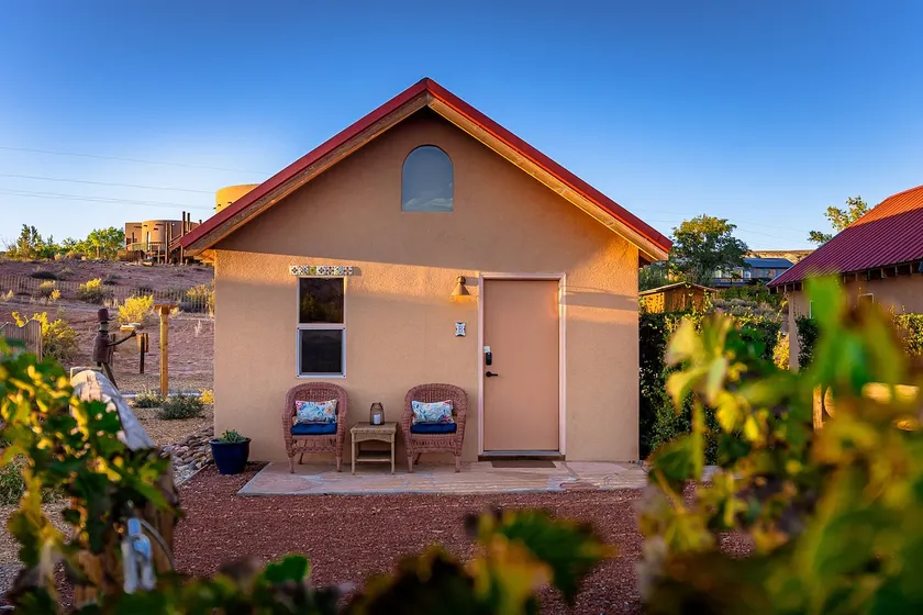 Willow Street Cottages - Image 1