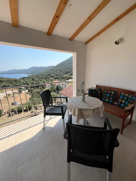 Sea View Apartment - Image 1
