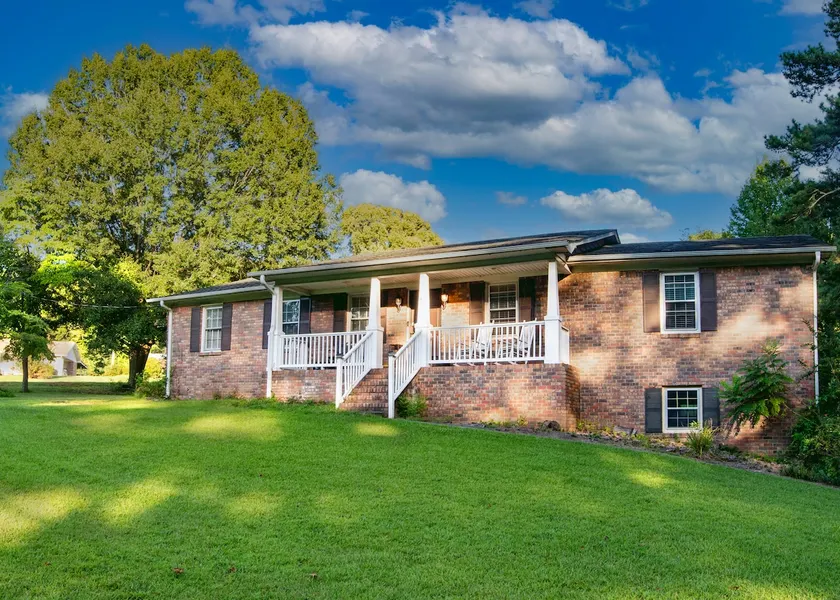 3BR Family Home Near Six Flags Holiday Lights - Image 1