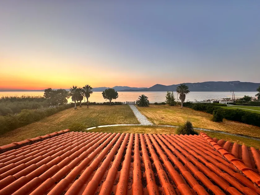 Beachfront Villa Tranquility - Image 1