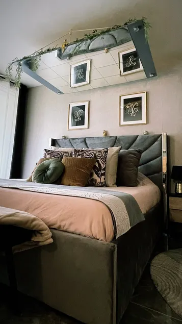 Luxury private suite - Image 1