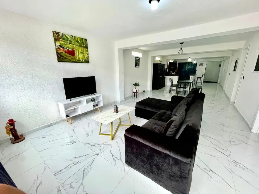 Nice 4-bedroom space - Image 1