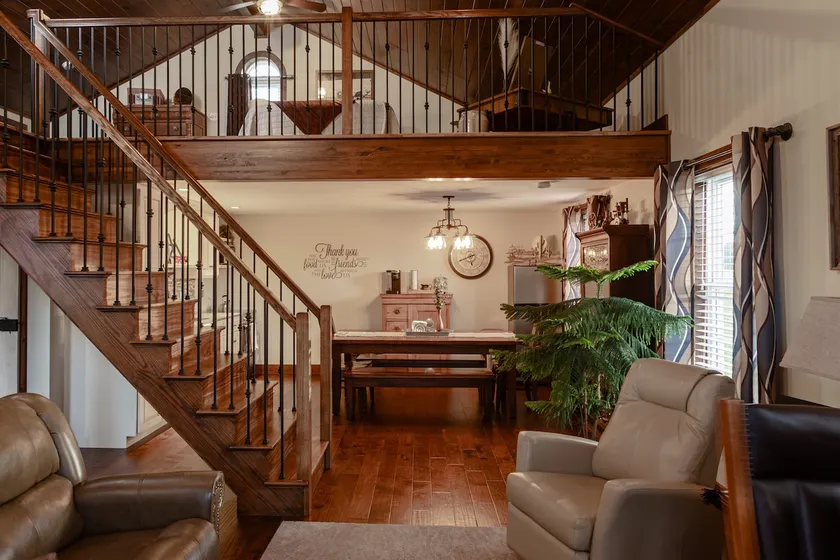 The Cozy Loft - Image 1
