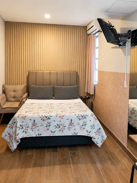 Costa e Silva Studio 101 – Wi-Fi, Air Conditioning, and Parking Space - Image 1