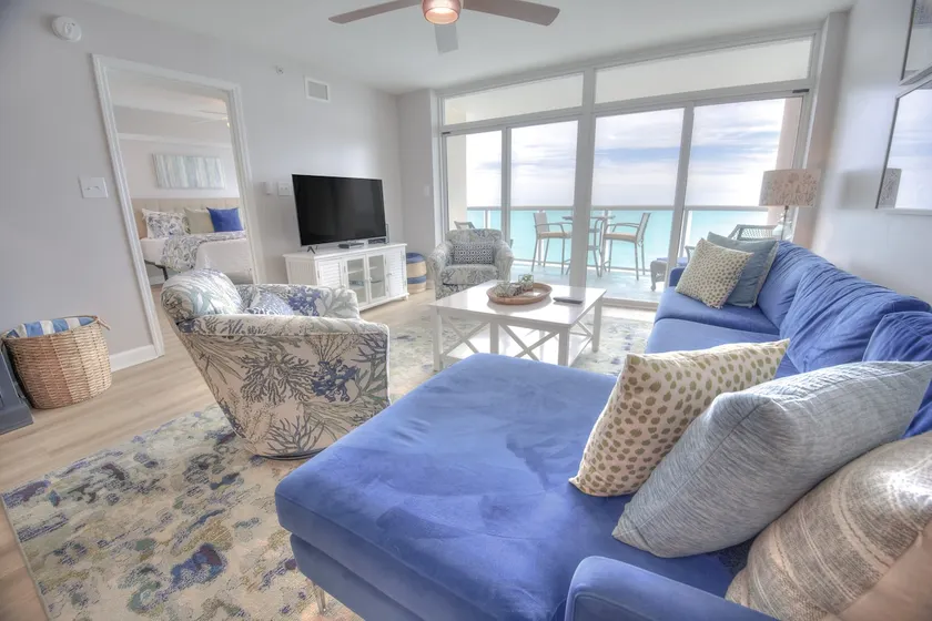 Luxurious 3BR/3BA Oceanfront - Laguna Keyes - Image 1