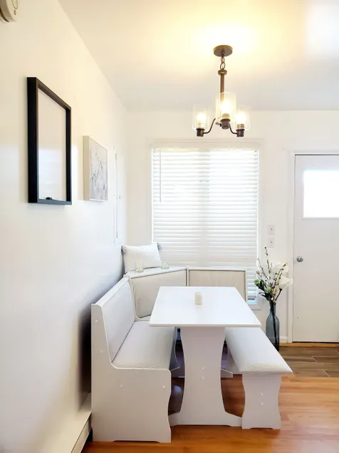 *Charming Home & Convenient Location w/ Parking*~ - Image 1