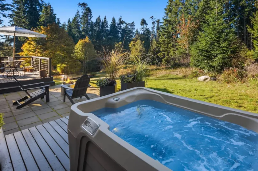 Whidbey Island Oasis with Hot Tub and Fire pit - Image 1