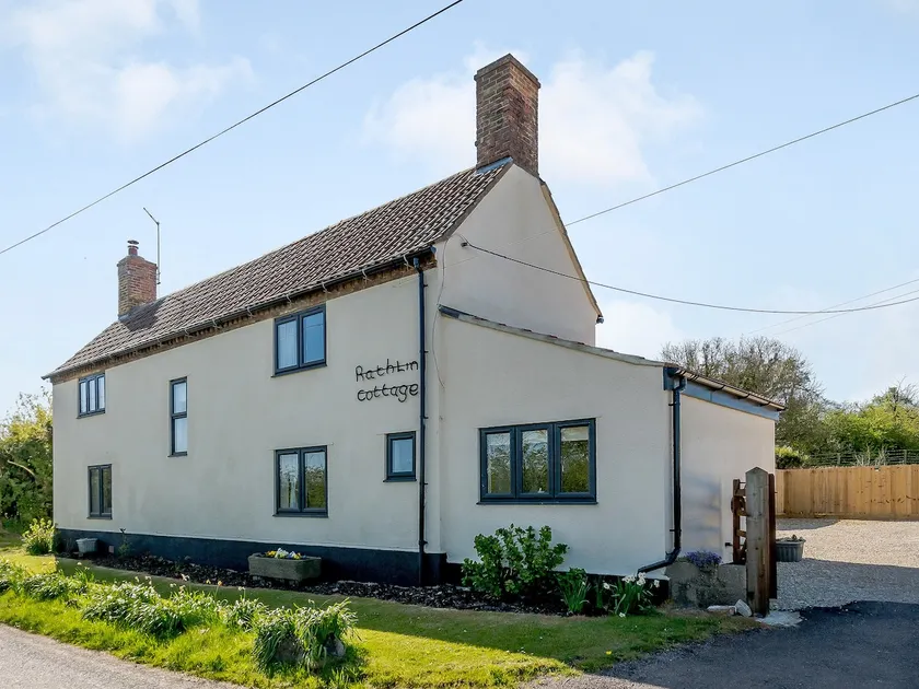 Rathlin Cottage - Image 1