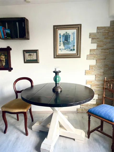 Charming Retreat with Cave! - Image 1