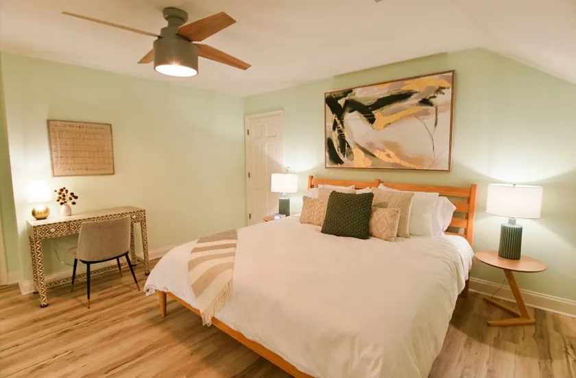 The Enclave - Elegant Escape - Historic Covington - Image 1