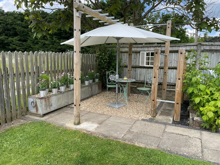 The garden cabin - Image 1