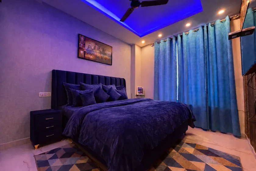 Downtown Warm Cozy Stay | 1 BHK | Self-Check-In - Image 1