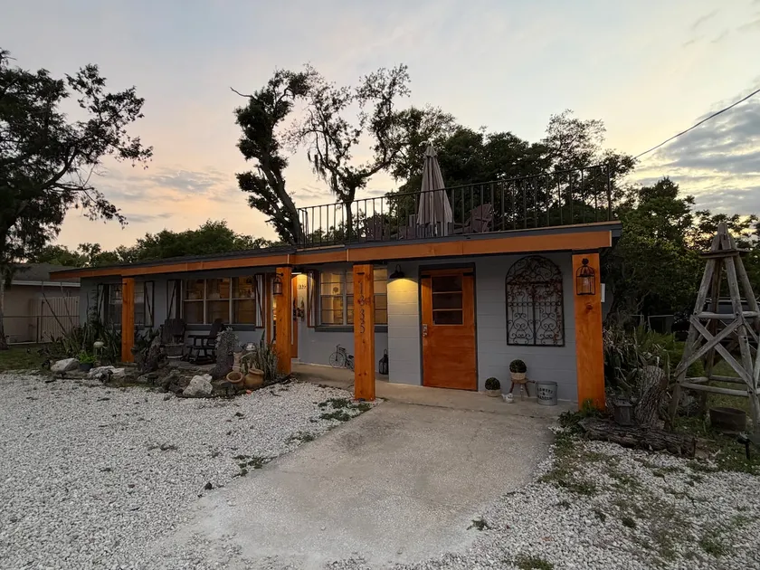 House in Clermont - Image 1