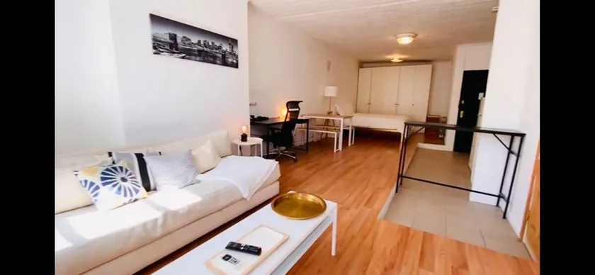 BEST Williamsburg location! Cozy - Image 1