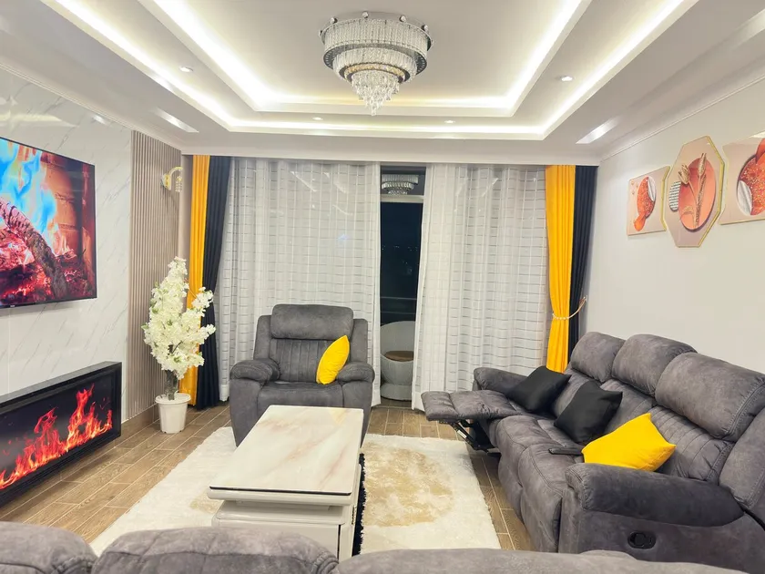 Magnificent 3 bedroom apartment - Image 1