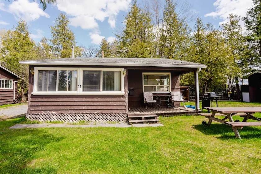 2-Bedroom Cottage #1 - Ambleside - Image 1