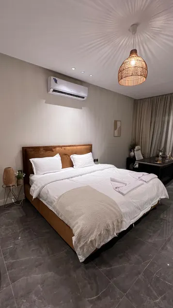 Beautiful and comfortable ground floor apartment - Image 1
