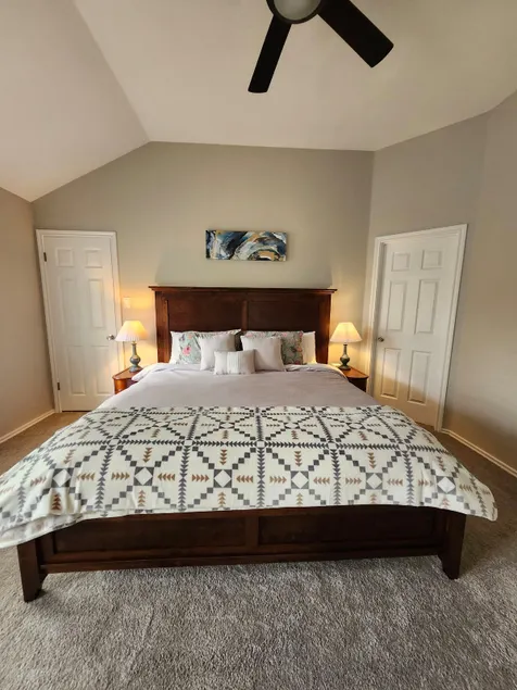 Luxury 2Bdrm Cedar Park Sleeps 6 - Image 1