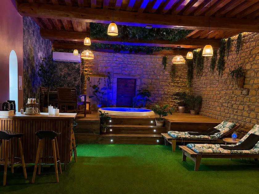 Le Clos Doré - apartment and indoor spa - Image 1