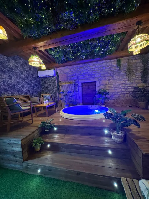 Le Clos Doré - apartment and indoor spa - Image 1