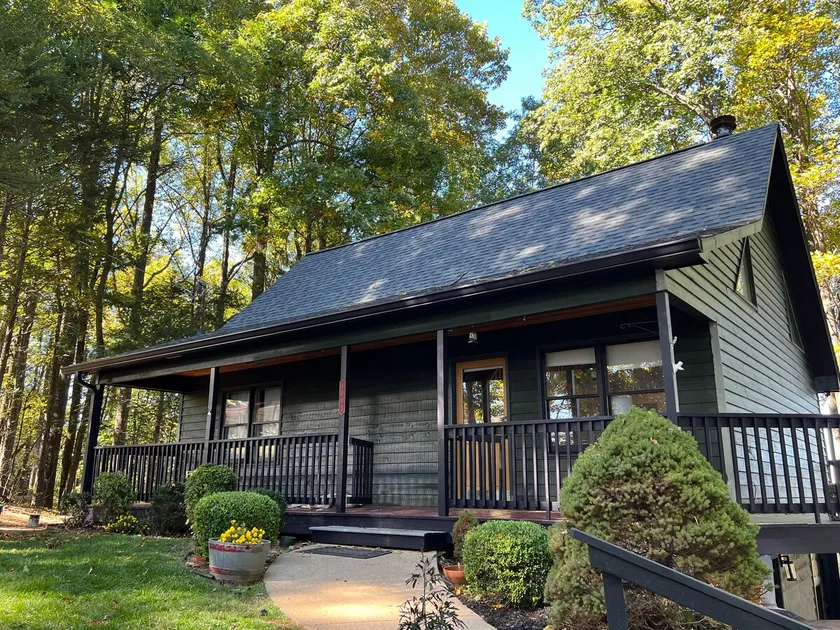Walnut Mountain Escape - Wraparound Mountain Views - Image 1