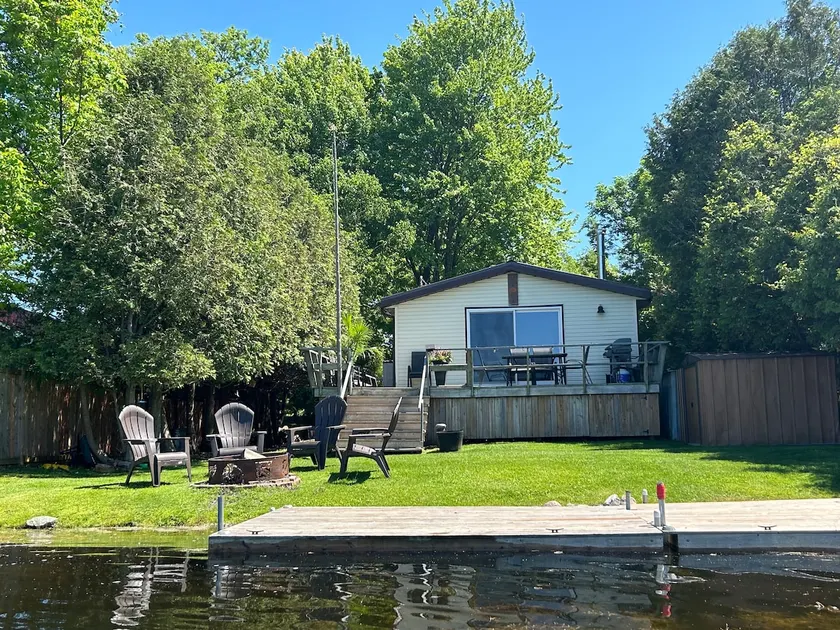 Kawartha Lakeside Haven - Image 1