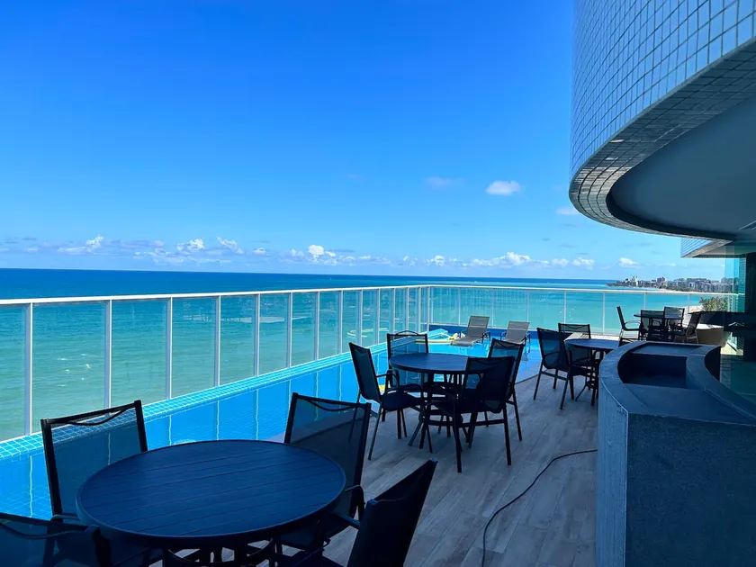 APT21 rn studio by the sea - Image 1