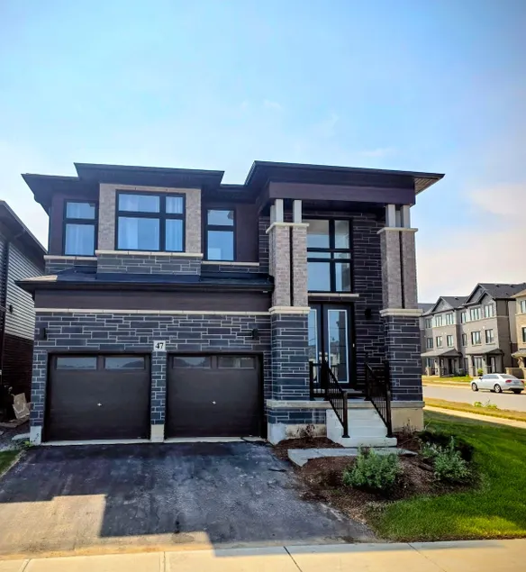 New Home in Brantford Ontario - Image 1