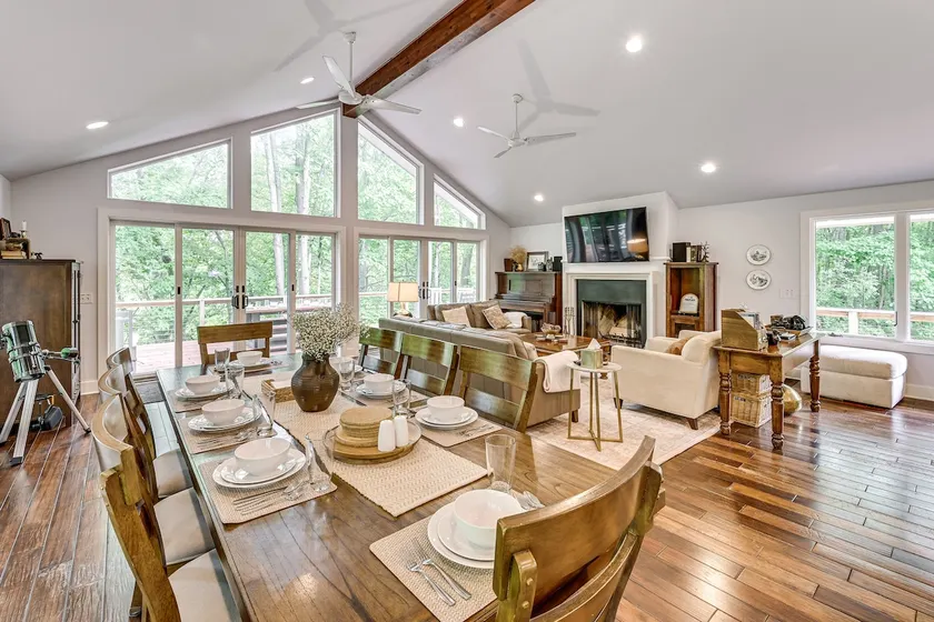 Riverwood: South Haven Retreat on 10 Acres - Image 1