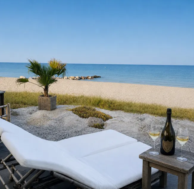 Heavenly beach house [directly on the sand] - Image 1