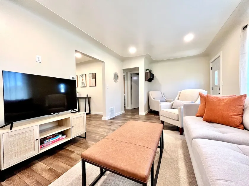 Cozy newly remodeled house. - Image 1