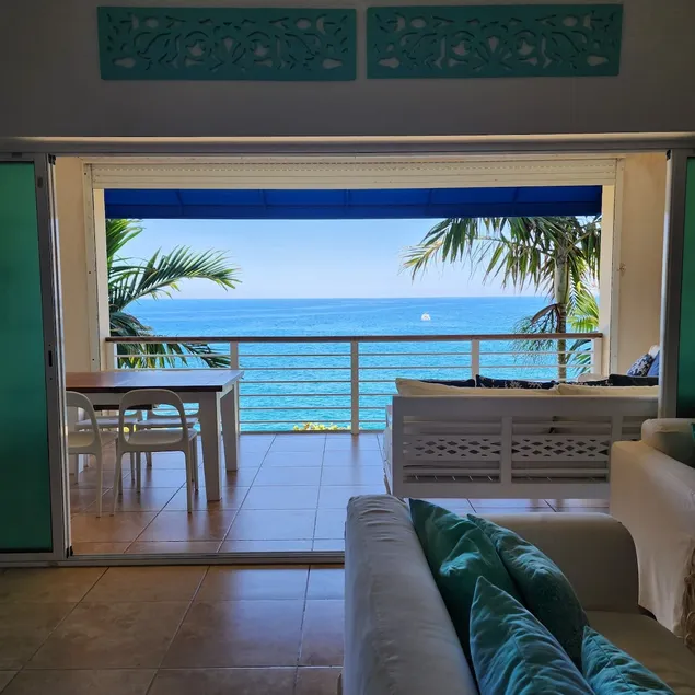 Balcony with an ocean view - Image 1