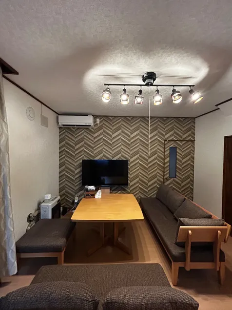 Hilltop Inn: A house on a hill overlooking Hakodate Port, Hakodate Ropeway Station and tourist attractions within walking distance - Image 1