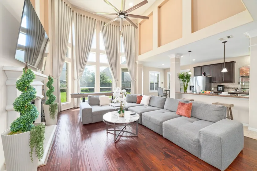 Lavish Richmond Home | 4BR/3.5BA • Movie Suite - Image 1