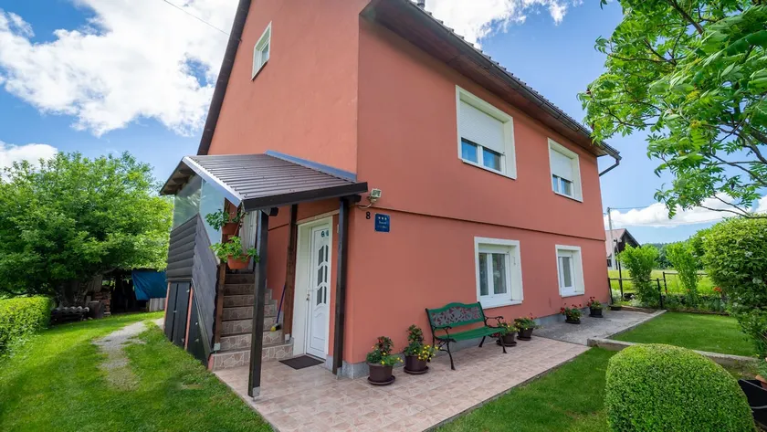 Apartment ”RIS” on the ground floor of the house - Image 1