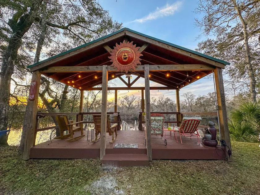 Suwannee River Hide Away Cabin - Image 1