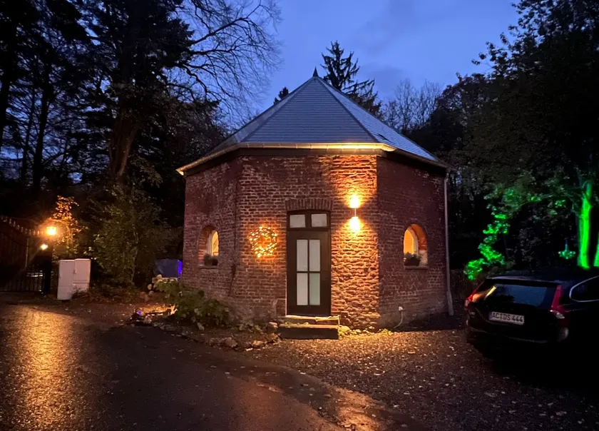 Petit Château - Image 1