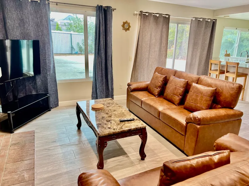Cozy 4 bedroom villa near Chinese supermarket (Dahua, 168) PIH Medical Building - Image 1