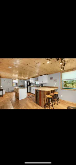 Great North Woods Cabin-Direct Snowmobile Access - Image 1