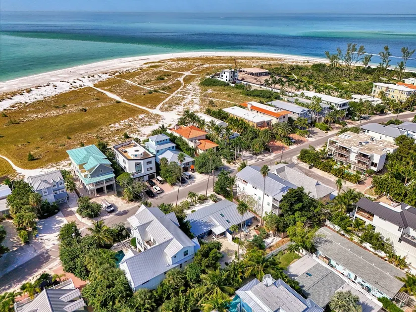 Renovated 2bed /2 bath North End, beach 2 min walk - Image 1