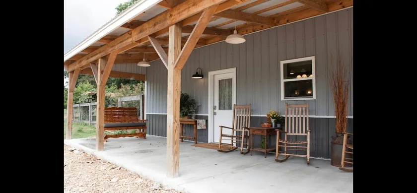 The Farmhouse at Annie Acres - Image 1