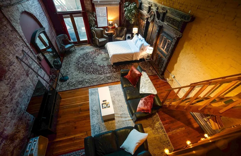 Historic loft in Pioneer Square - Image 1