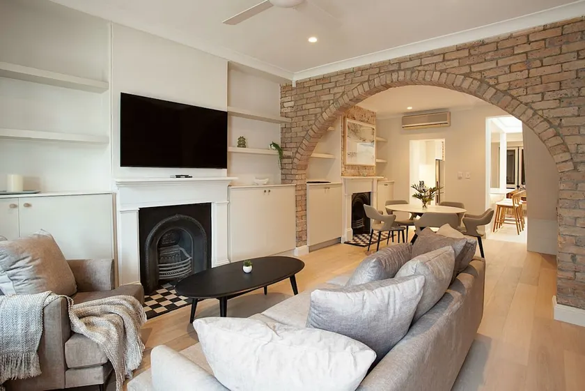 Wharf House Woolloomooloo - Image 1