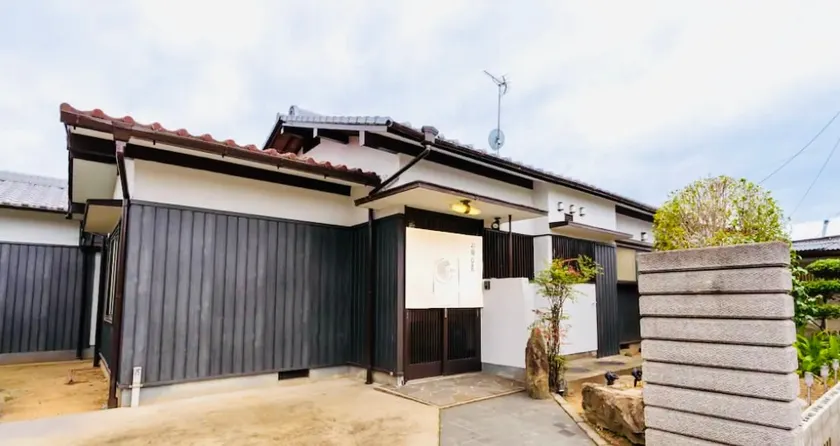 Quiet 2BR House, Ideal for Island and Food Trips - Image 1