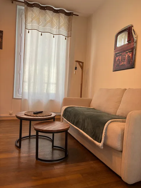 Downtown apartment - Image 1