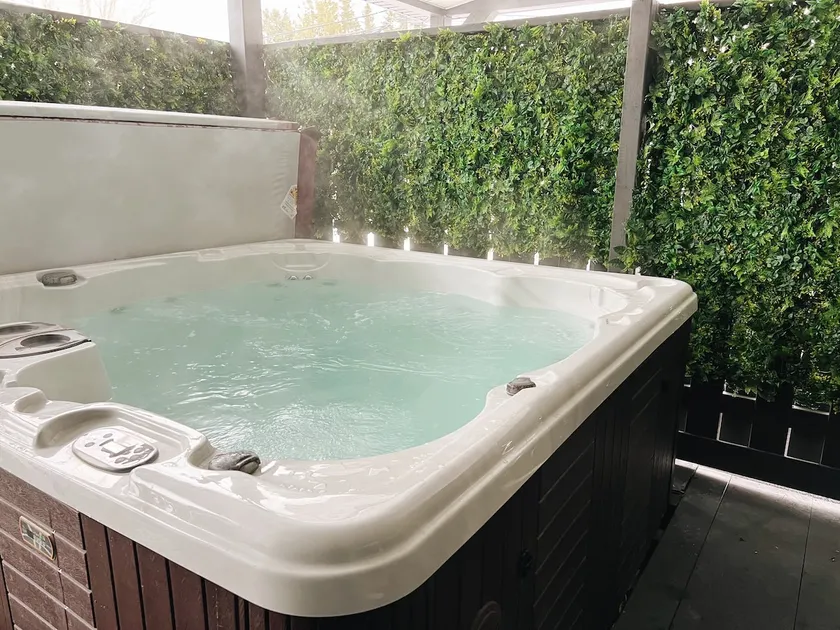 Private Home · Hot Tub · Sauna · Cinema | Top 5% - Image 1