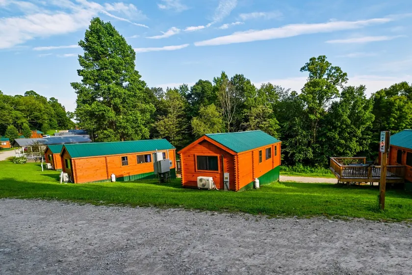 109 - Kingfisher - Log Cabin - Image 1