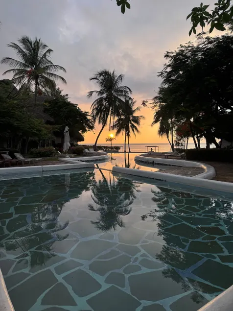 Happysite -Luxx Suites - Malindi Beach - Rhino - Image 1