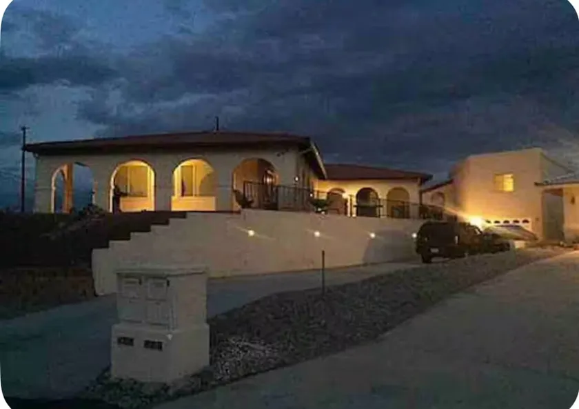 Breathtaking Views From Bed! Indoor Jet Tub/Spa! - Image 1