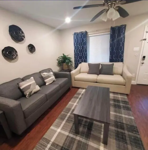 Spacious Enclave/4BR/Convention Ctr<1M/Crib/BBQ/10 - Image 1